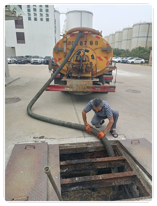 玉树隔油池清掏